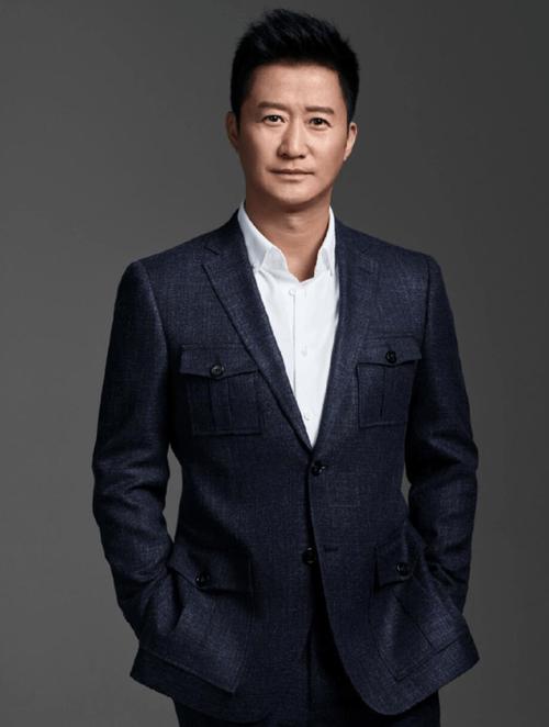 港彩二四六天天好资料和51岁吴京赛车冠军与吴京跑车